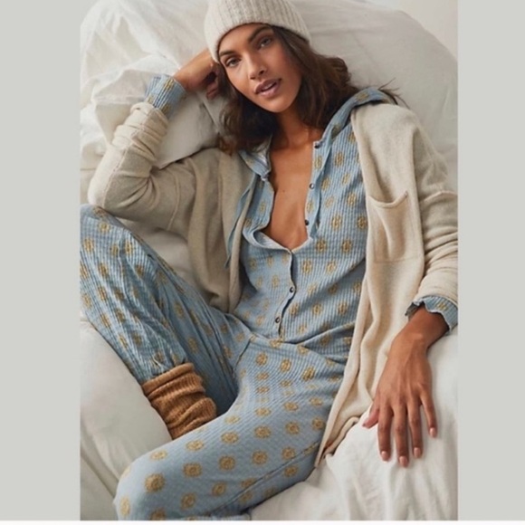 Free People Lil Bit Lou Floral Flare Long John’s Jumpsuit Blue Size Small S